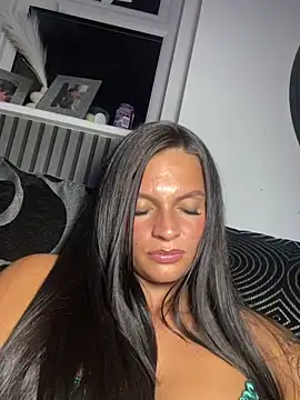 Snapshot of Destinylovex chatting on February 2026 09:13:01 PM Destinylovex online show from February 2026 09:13:01 PM