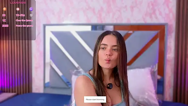 Snapshot of LittleeSara18 chatting on May 2026 11:16:02 AM LittleeSara18 online show from May 2026 11:16:02 AM