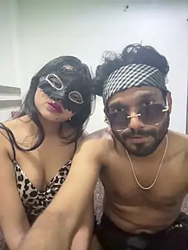 Snapshot of sizzler_hotz chatting on April 2026 06:17:01 PM sizzler hotz online show from April 2026 06:17:01 PM