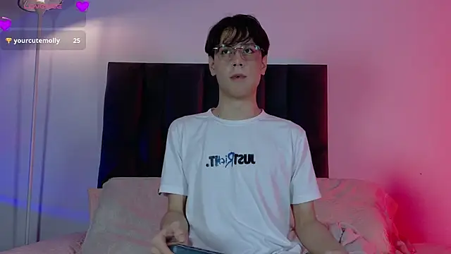 Snapshot of lui_x_dust chatting on May 2026 03:34:01 AM lui x dust online show from May 2026 03:34:01 AM