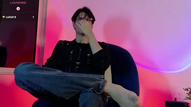 Snapshot of lui_x_dust chatting on May 2026 03:14:02 AM lui x dust online show from May 2026 03:14:02 AM