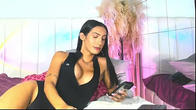 VelvetEstefa online show from April 2026 12:27:01 AM