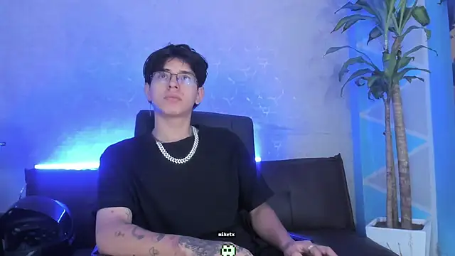 Snapshot of Angel_scott2 chatting on February 2026 11:41:01 AM Angel scott2 online show from February 2026 11:41:01 AM