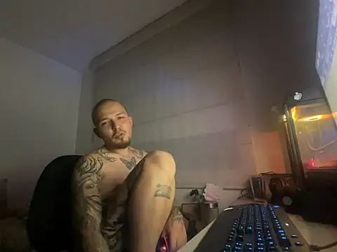 Snapshot of Maximo_Garcia17 chatting on February 2026 03:07:01 AM Maximo Garcia17 online show from February 2026 03:07:01 AM