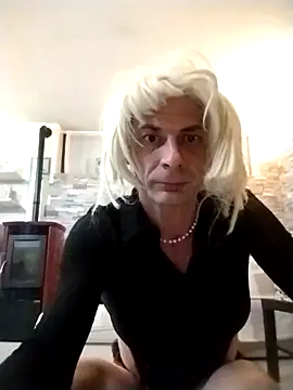 Snapshot of marti_8 chatting on March 2026 03:12:01 AM marti 8 online show from March 2026 03:12:01 AM