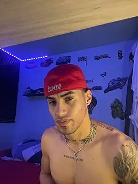 Snapshot of TOMAS_CONOR chatting on February 2026 02:08:02 AM TOMAS CONOR online show from February 2026 02:08:02 AM