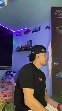 Snapshot of TOMAS_CONOR chatting on February 2026 02:01:02 AM TOMAS CONOR online show from February 2026 02:01:02 AM