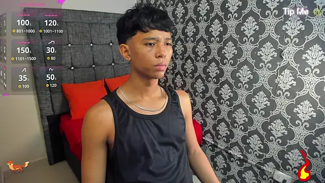 Snapshot of Little_Twink19x chatting on July 2026 07:42:01 PM Little Twink19x online show from July 2026 07:42:01 PM
