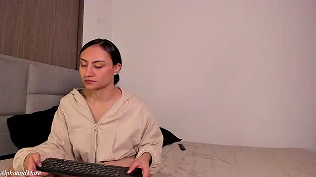 Snapshot of alphaandmuse chatting on March 2026 06:14:01 AM alphaandmuse online show from March 2026 06:14:01 AM