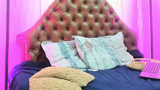 Snapshot of thiago_cruz0 chatting on February 2026 12:46:01 PM thiago cruz0 online show from February 2026 12:46:01 PM