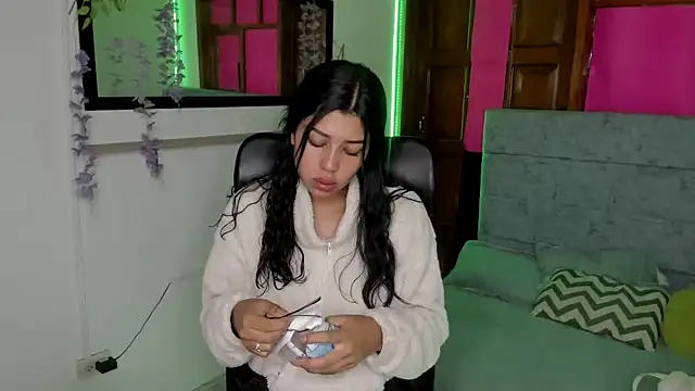 Snapshot of Aysha_winxs chatting on May 2026 03:24:02 AM Aysha winxs online show from May 2026 03:24:02 AM