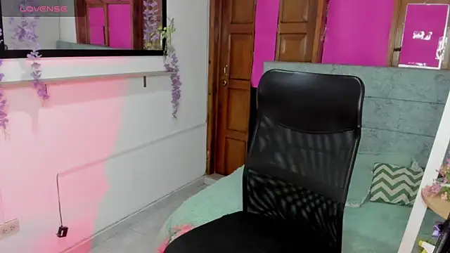 Snapshot of Aysha_winxs chatting on June 2026 03:22:02 AM Aysha winxs online show from June 2026 03:22:02 AM