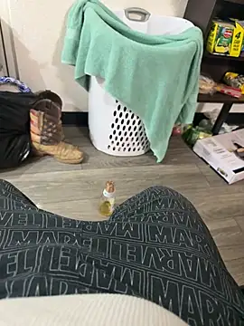 Snapshot of SavorredEscapist chatting on February 2026 07:15:01 AM SavorredEscapist online show from February 2026 07:15:01 AM