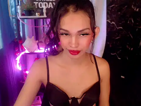 Snapshot of GoddessHugeCock chatting on March 2026 03:45:02 AM GoddessHugeCock online show from March 2026 03:45:02 AM