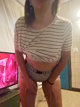 CamiliLuna online show from April 2026 09:56:01 PM