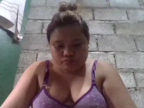 Snapshot of sweetlyn31 chatting on July 2026 04:26:01 AM sweetlyn31 online show from July 2026 04:26:01 AM