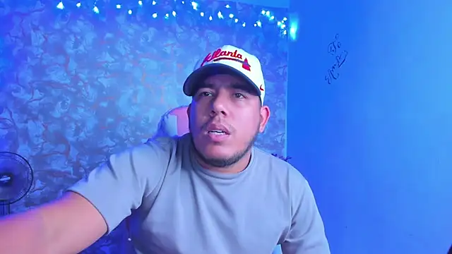 Snapshot of edgarsexxx chatting on February 2026 04:44:01 AM edgarsexxx online show from February 2026 04:44:01 AM