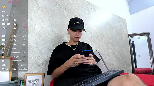 Mick-lollipop online show from March 2026 08:01:01 PM