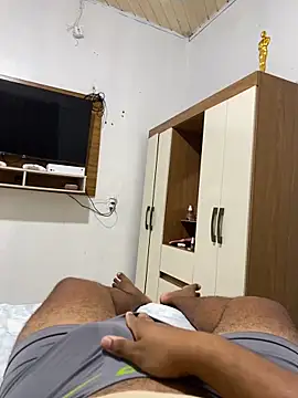 Snapshot of Moreira554_ chatting on February 2026 06:52:01 PM Moreira554 online show from February 2026 06:52:01 PM