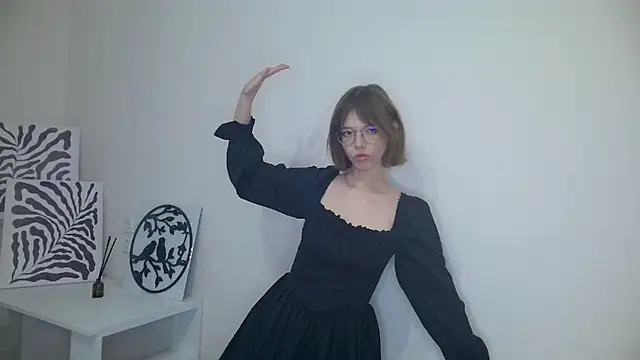 Snapshot of Kate_Mooss chatting on February 2026 03:34:02 PM Kate Mooss online show from February 2026 03:34:02 PM