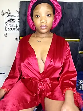 Snapshot of Divine_Beautyxx chatting on May 2026 04:12:01 PM Divine Beautyxx online show from May 2026 04:12:01 PM