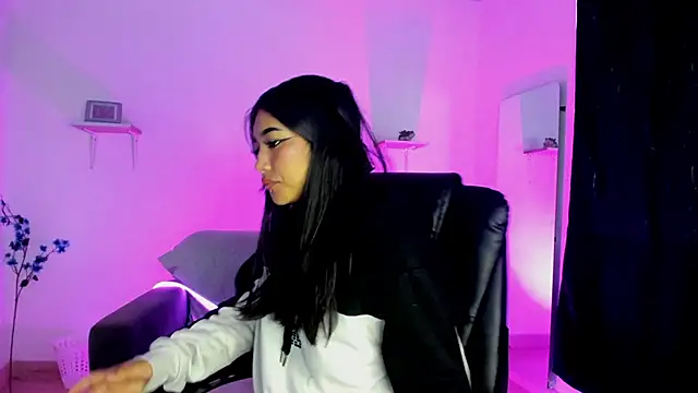 jaulyn 18 online show from March 2026 11:16:02 AM