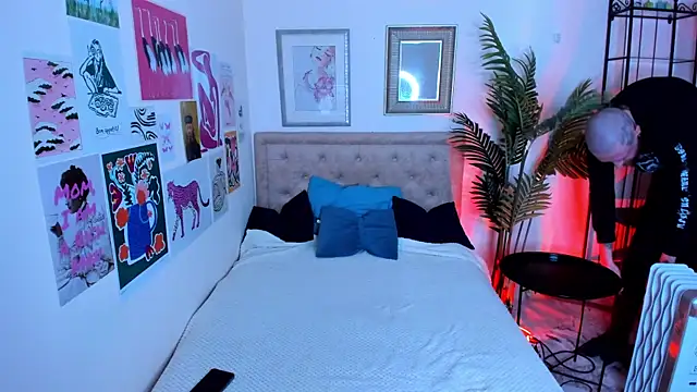 Snapshot of RockyLeen chatting on March 2026 10:48:01 PM RockyLeen online show from March 2026 10:48:01 PM