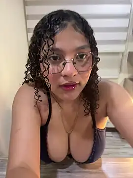Snapshot of KendyLove_ chatting on June 2026 04:52:02 AM KendyLove online show from June 2026 04:52:02 AM