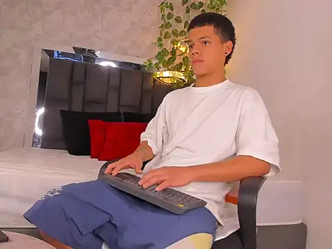 Snapshot of PATRIICKMILLER chatting on March 2026 03:07:02 PM PATRIICKMILLER online show from March 2026 03:07:02 PM