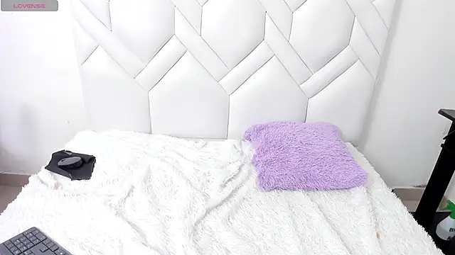 AsianSlut  online show from May 2026 03:44:02 AM