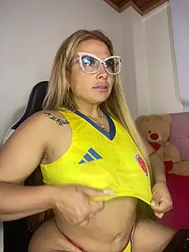Snapshot of Alma_Andrade chatting on July 2026 10:24:02 PM Alma Andrade online show from July 2026 10:24:02 PM