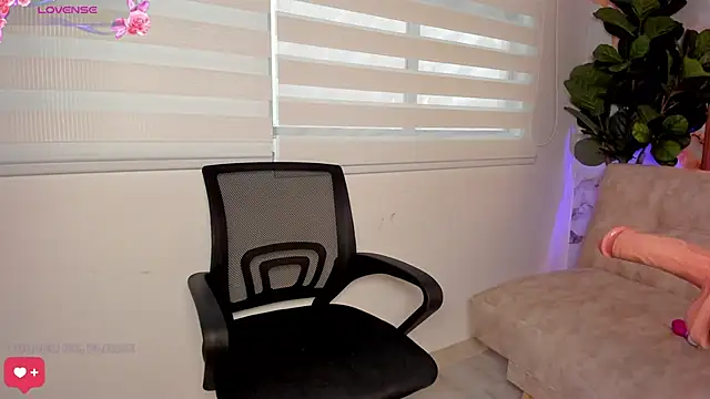 Snapshot of Antonella_Moretti_ chatting on February 2026 04:30:01 PM Antonella Moretti online show from February 2026 04:30:01 PM