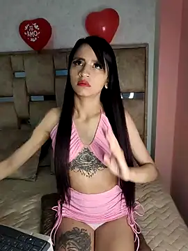 Snapshot of Lauraaa_pink18 chatting on February 2026 03:27:01 AM Lauraaa pink18 online show from February 2026 03:27:01 AM