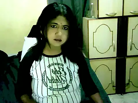 Snapshot of IndianPleasures21 chatting on June 2026 06:53:01 PM IndianPleasures21 online show from June 2026 06:53:01 PM