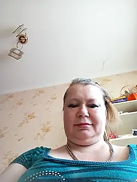 KiraStanton online show from April 2026 09:02:01 AM