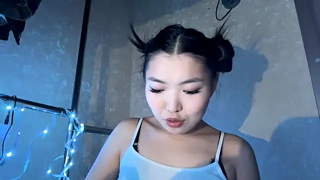 Snapshot of MeiMoon chatting on February 2026 11:44:02 AM MeiMoon online show from February 2026 11:44:02 AM