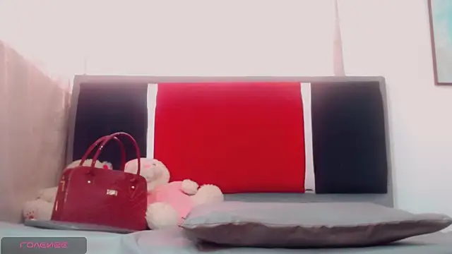 Abby White   online show from April 2026 07:18:01 PM