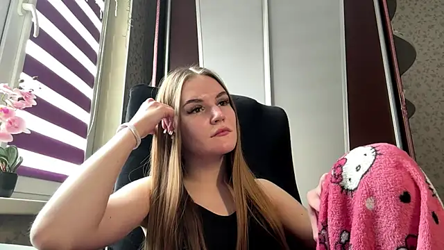 TinyTifa online show from February 2026 10:23:01 AM