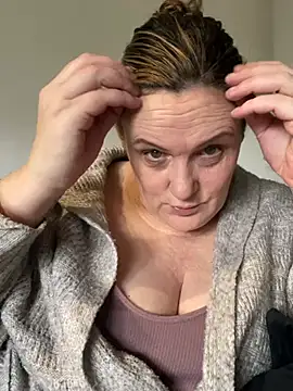 Snapshot of Busty-GilfQuinn chatting on February 2026 10:13:02 AM Busty-GilfQuinn online show from February 2026 10:13:02 AM