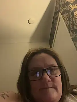 Snapshot of Busty-GilfQuinn chatting on March 2026 09:39:02 PM Busty-GilfQuinn online show from March 2026 09:39:02 PM