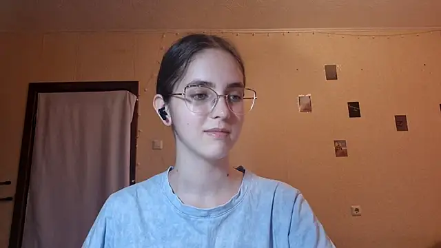 Katelemon online show from July 2026 02:24:01 PM