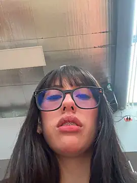 Snapshot of susi_chimm chatting on May 2026 01:28:01 PM susi chimm online show from May 2026 01:28:01 PM