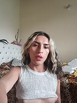 Snapshot of Crys_Talin chatting on February 2026 08:29:01 PM Crys Talin online show from February 2026 08:29:01 PM