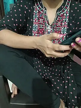 Queenlipx online show from March 2026 03:05:02 PM