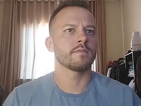 amanteloiro online show from April 2026 06:14:02 PM