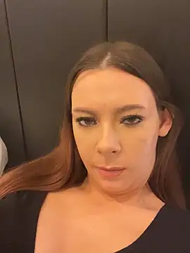 SexyLily22x online show from March 2026 06:59:02 PM