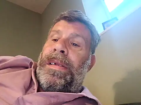 stud2512 online show from May 2026 07:00:02 PM