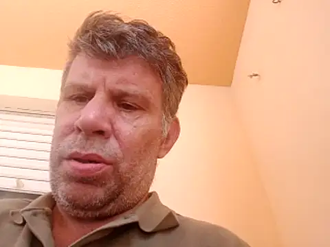 Snapshot of stud2512 chatting on June 2026 11:14:01 AM stud2512 online show from June 2026 11:14:01 AM