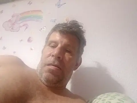 Snapshot of stud2512 chatting on June 2026 08:23:01 PM stud2512 online show from June 2026 08:23:01 PM