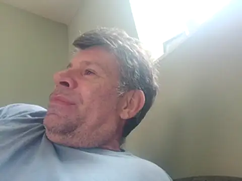 Snapshot of stud2512 chatting on July 2026 08:17:01 AM stud2512 online show from July 2026 08:17:01 AM